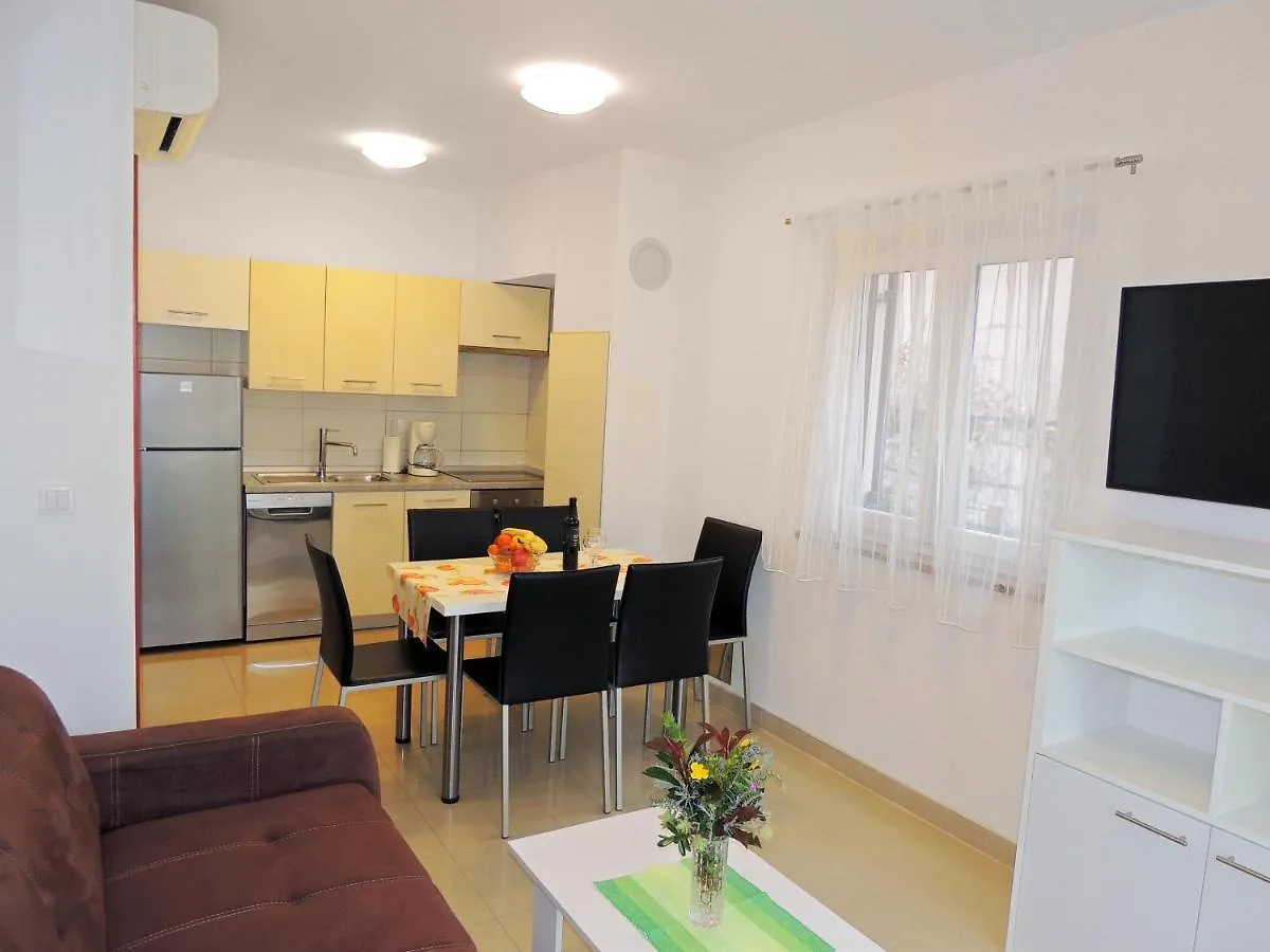 Villa Pineta Fazana Apartment